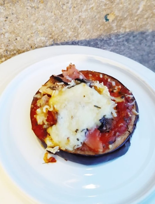 pizza aubergine tomate recette diététique fun healthy plaisir Isabelle Tron Camille Palais Mathilde Rory Solène Geoffroy Estelle Bouillard Ninon Piault Naurhouse